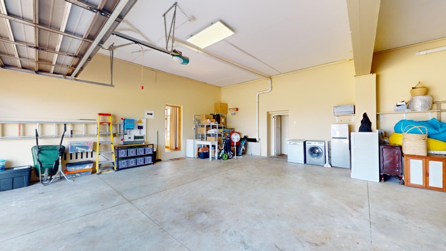 6 Bedroom Property for Sale in Walmer Heights Eastern Cape